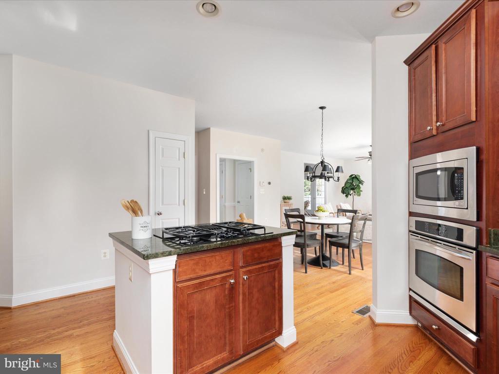 6926 EMMA COURT