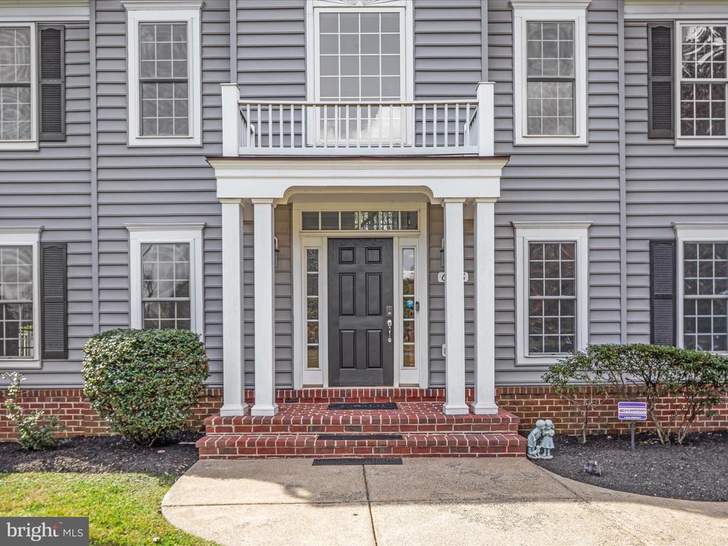 6926 EMMA COURT