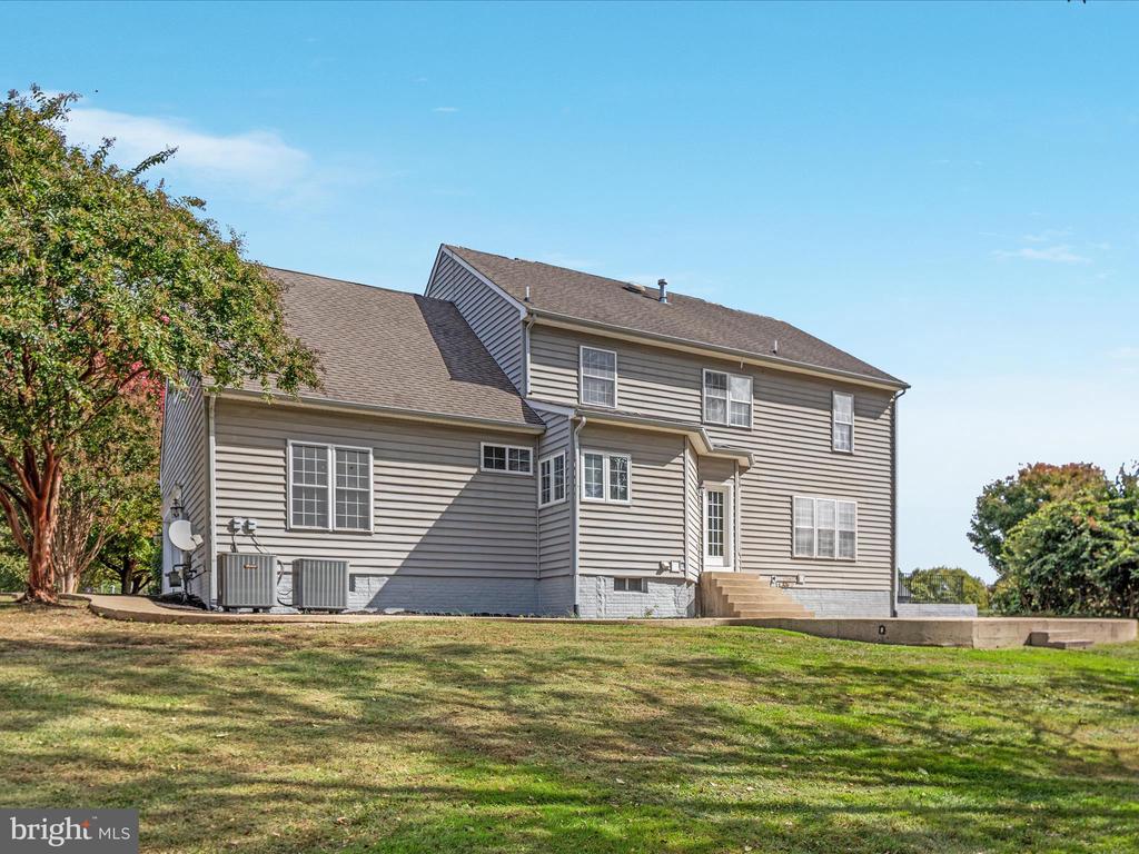 6926 EMMA COURT