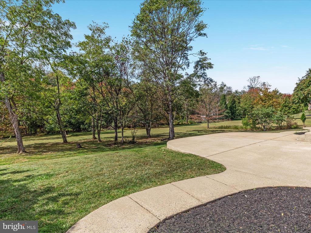 6926 EMMA COURT