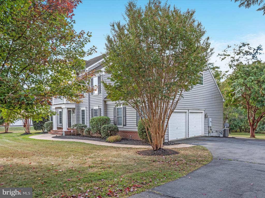 6926 EMMA COURT