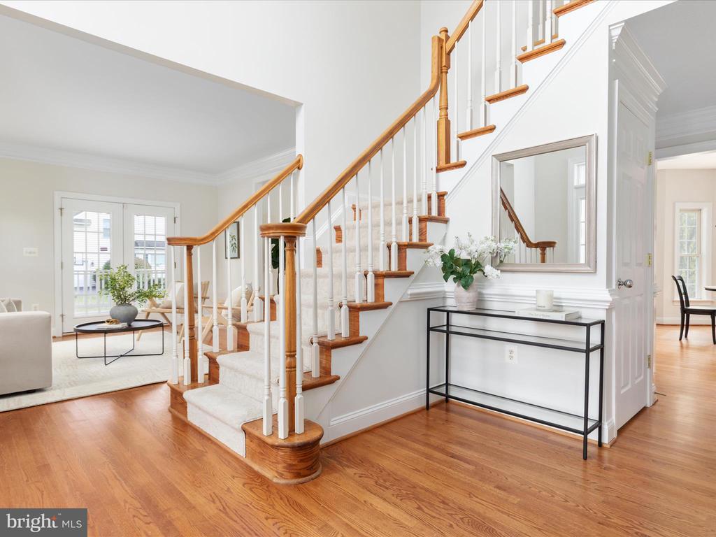 6926 EMMA COURT