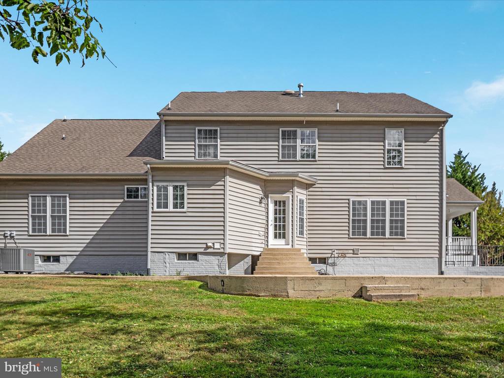 6926 EMMA COURT