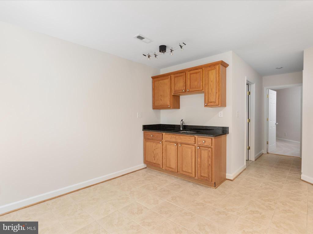 6926 EMMA COURT