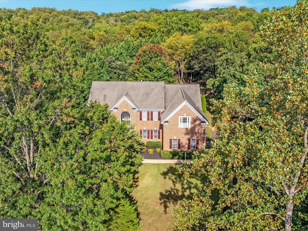 6904 EMMA COURT