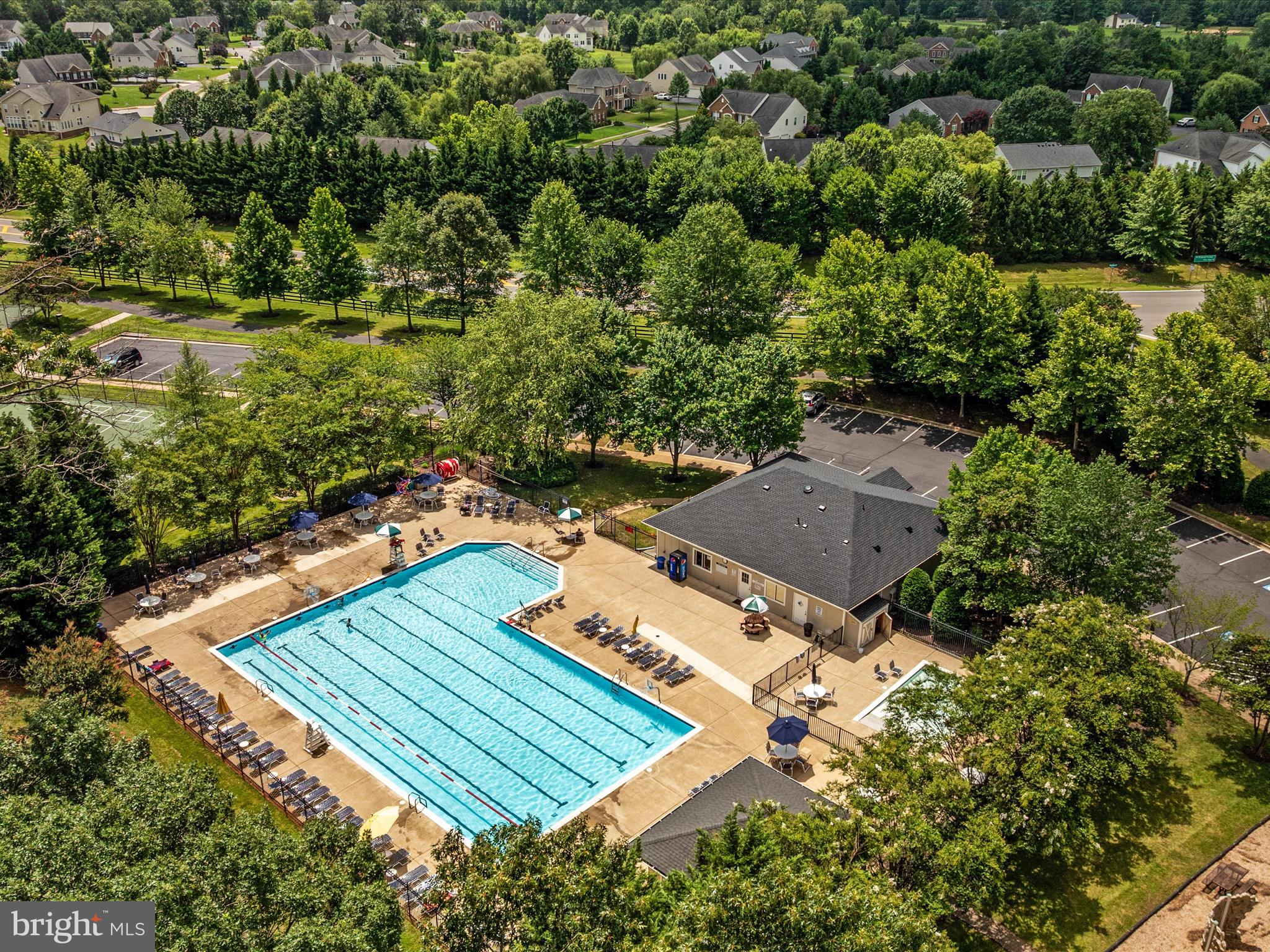 6904 EMMA COURT