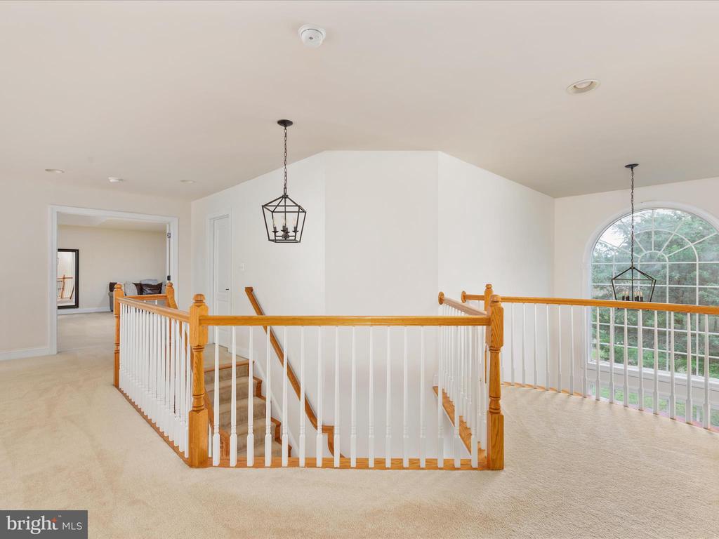 6904 EMMA COURT
