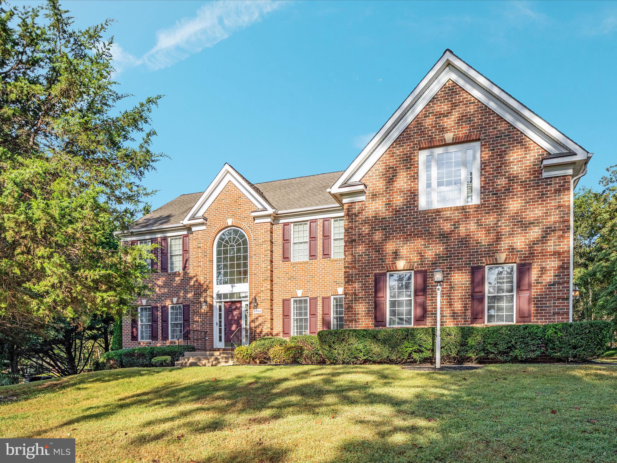 6904 EMMA COURT