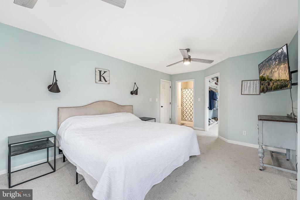 7277 MOSBY DRIVE