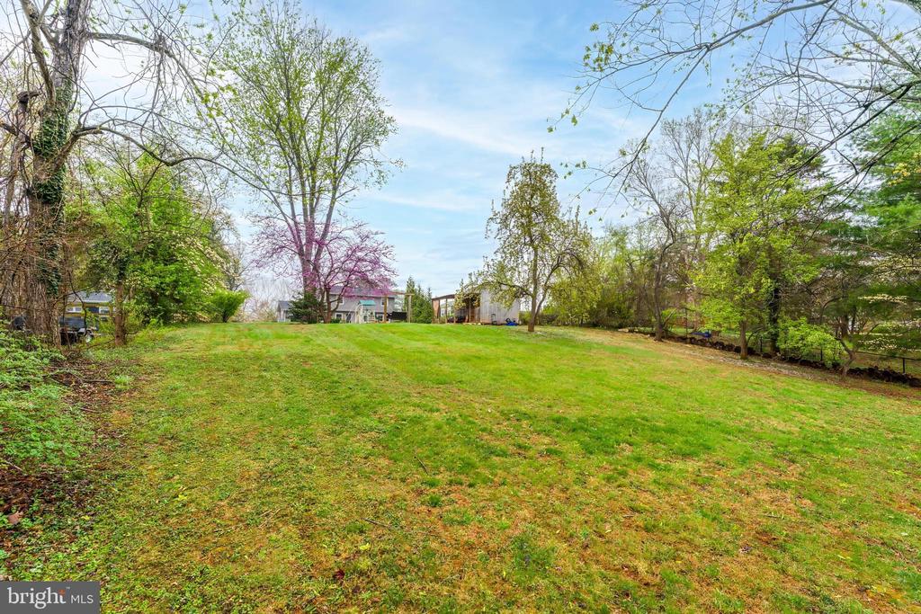 7277 MOSBY DRIVE