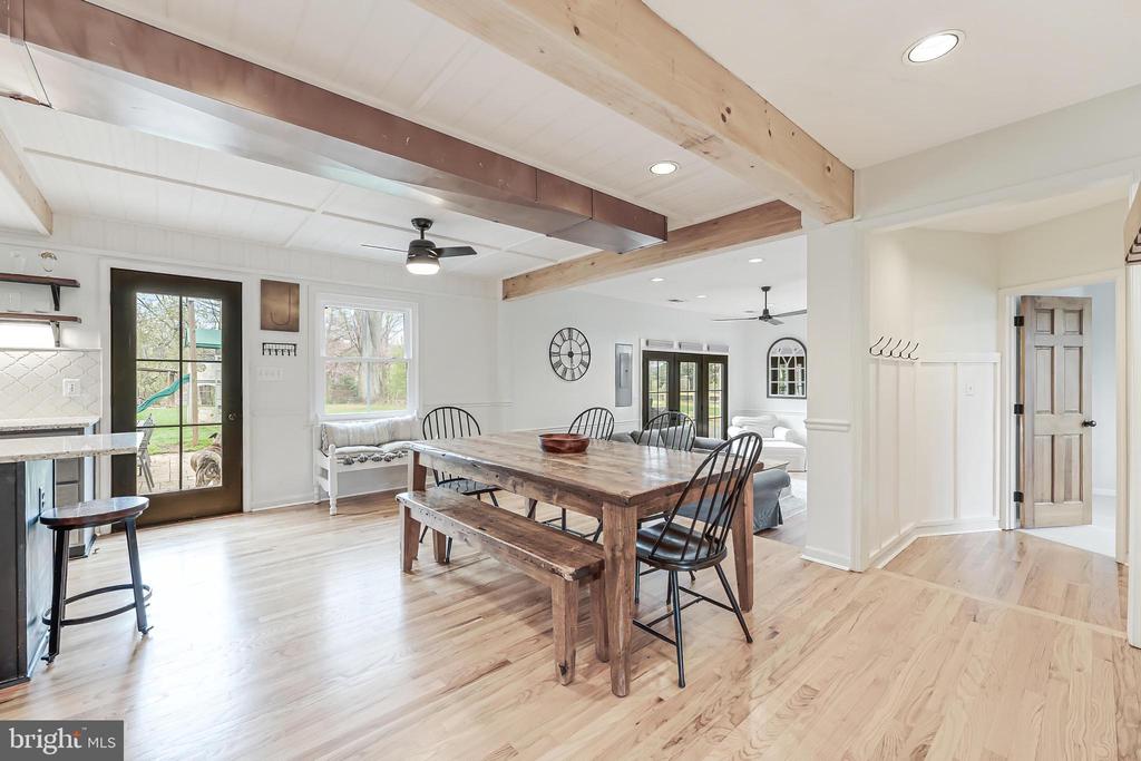7277 MOSBY DRIVE