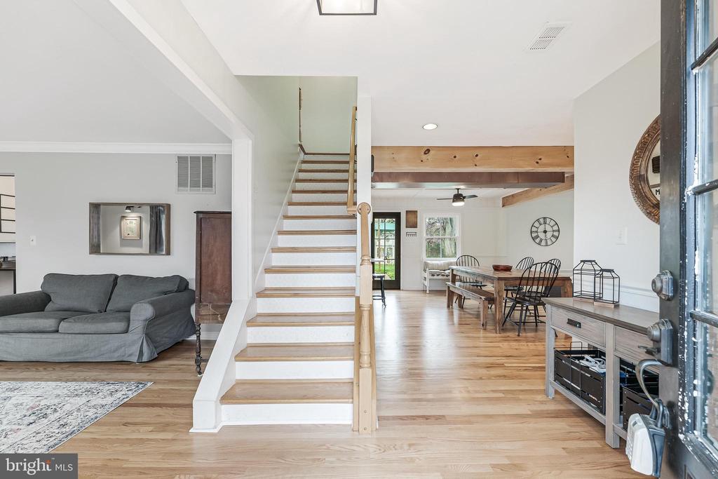 7277 MOSBY DRIVE