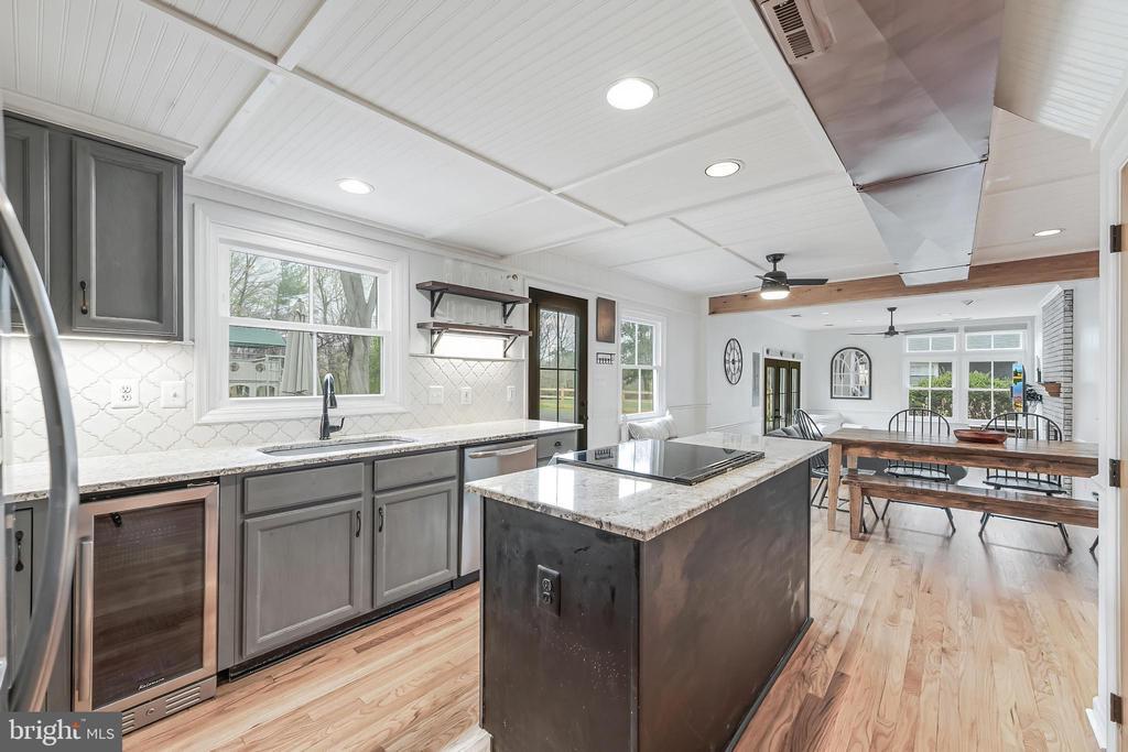 7277 MOSBY DRIVE