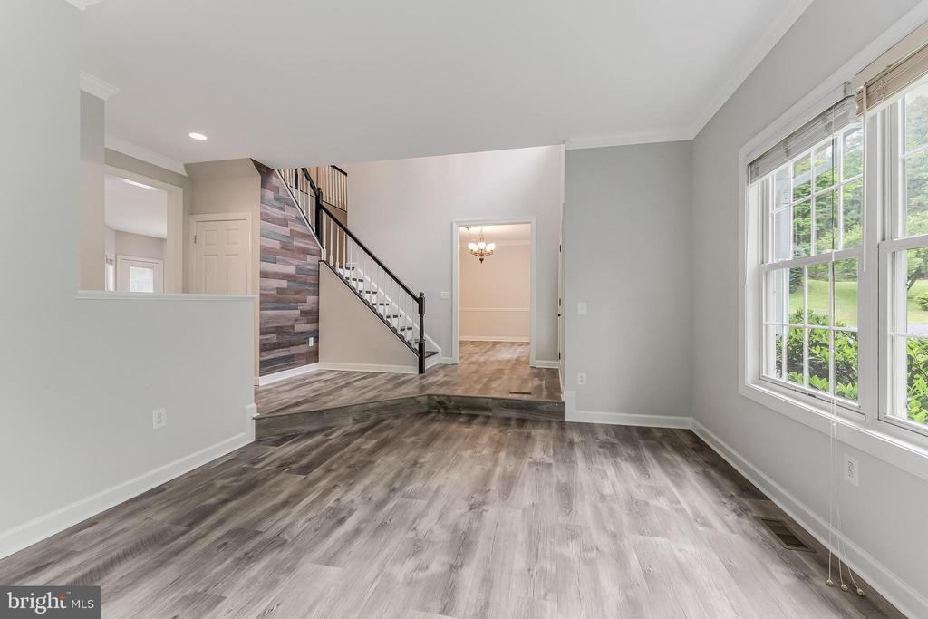 9085 GROUNDHOG LANE