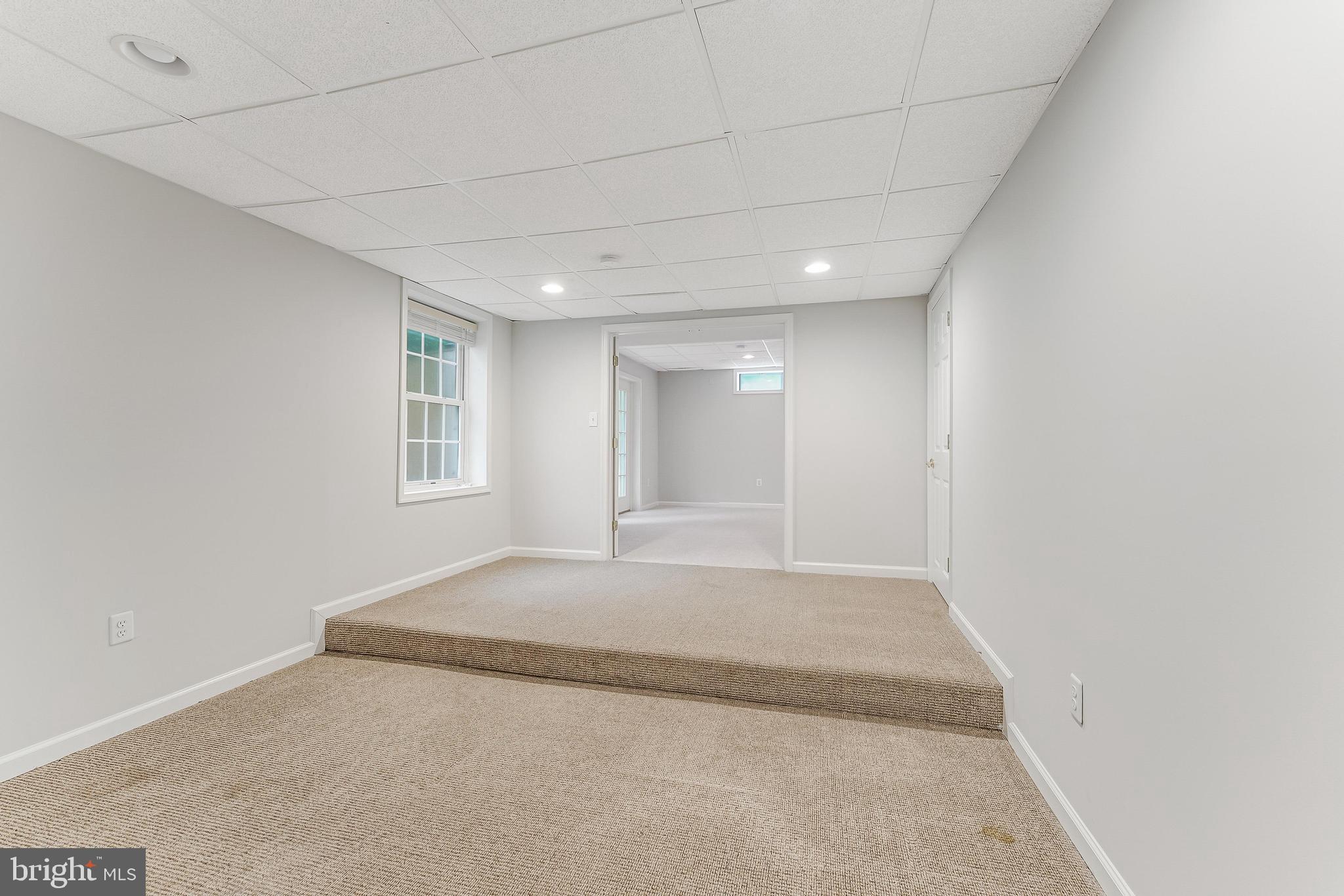9085 GROUNDHOG LANE