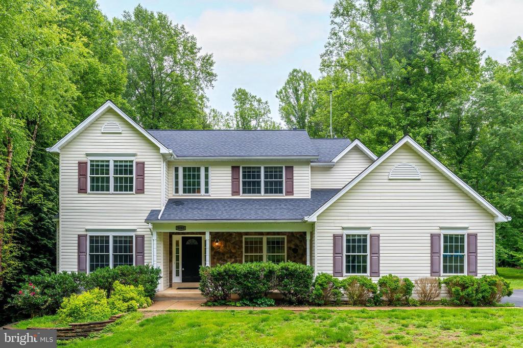 9085 GROUNDHOG LANE