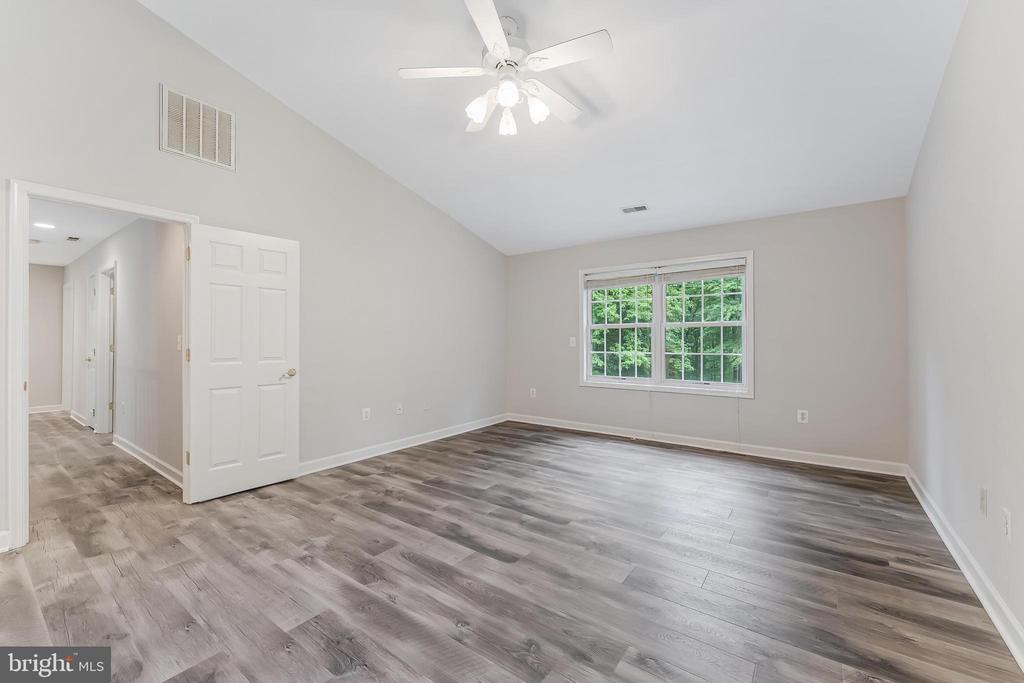 9085 GROUNDHOG LANE