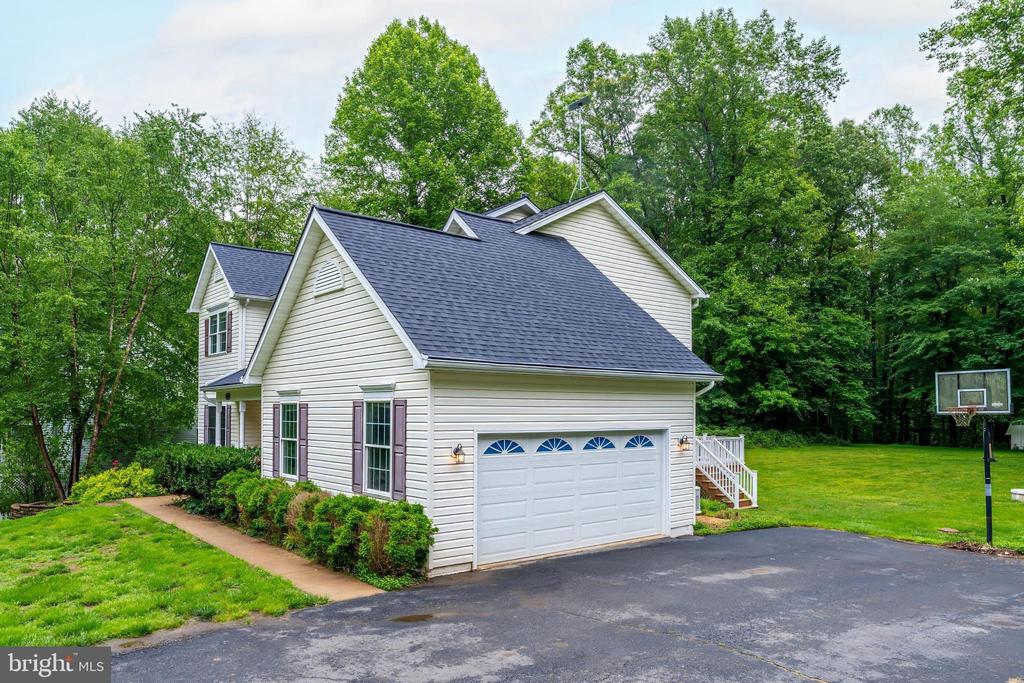 9085 GROUNDHOG LANE