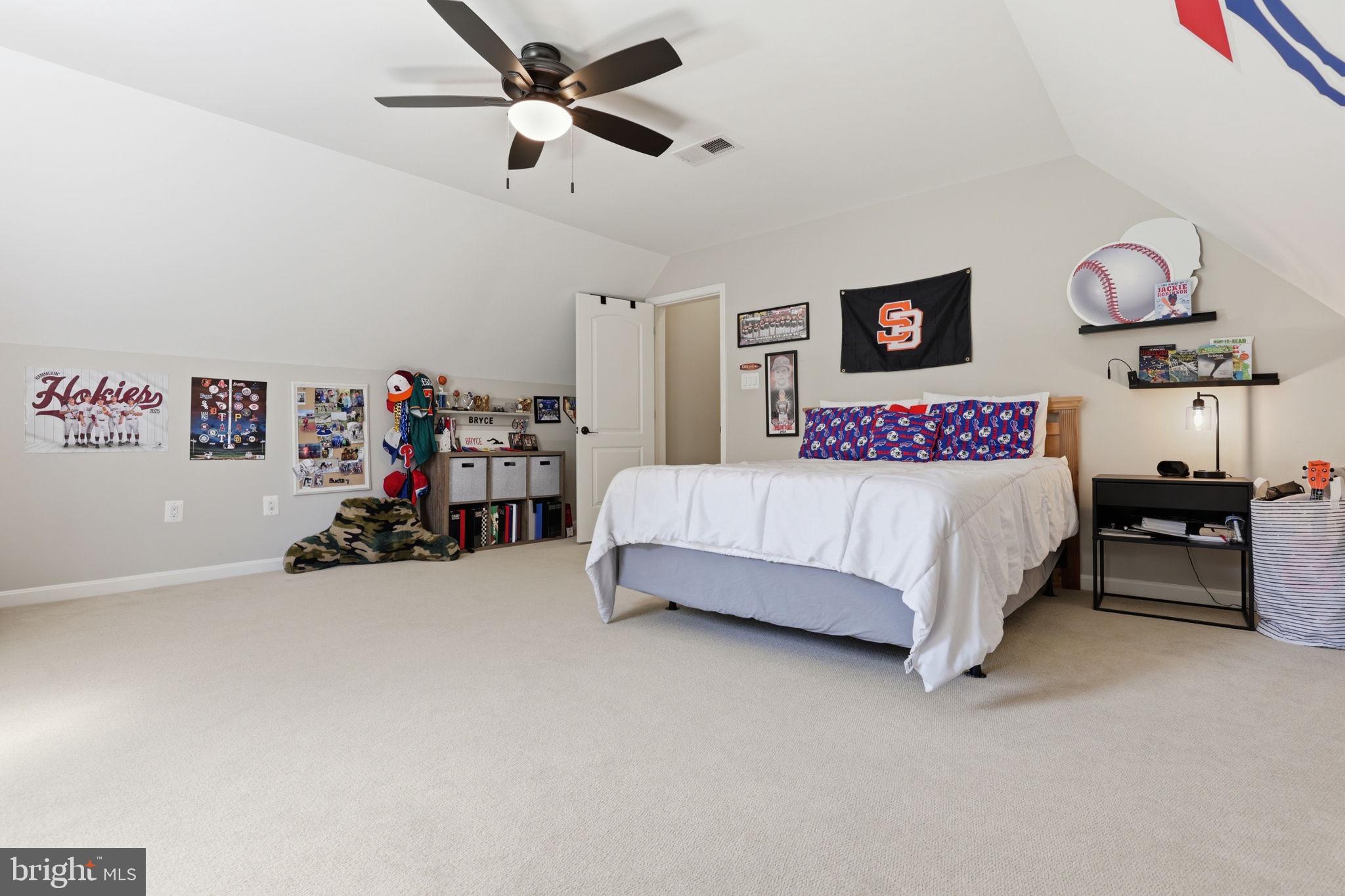 8046 SIDE HILL DRIVE