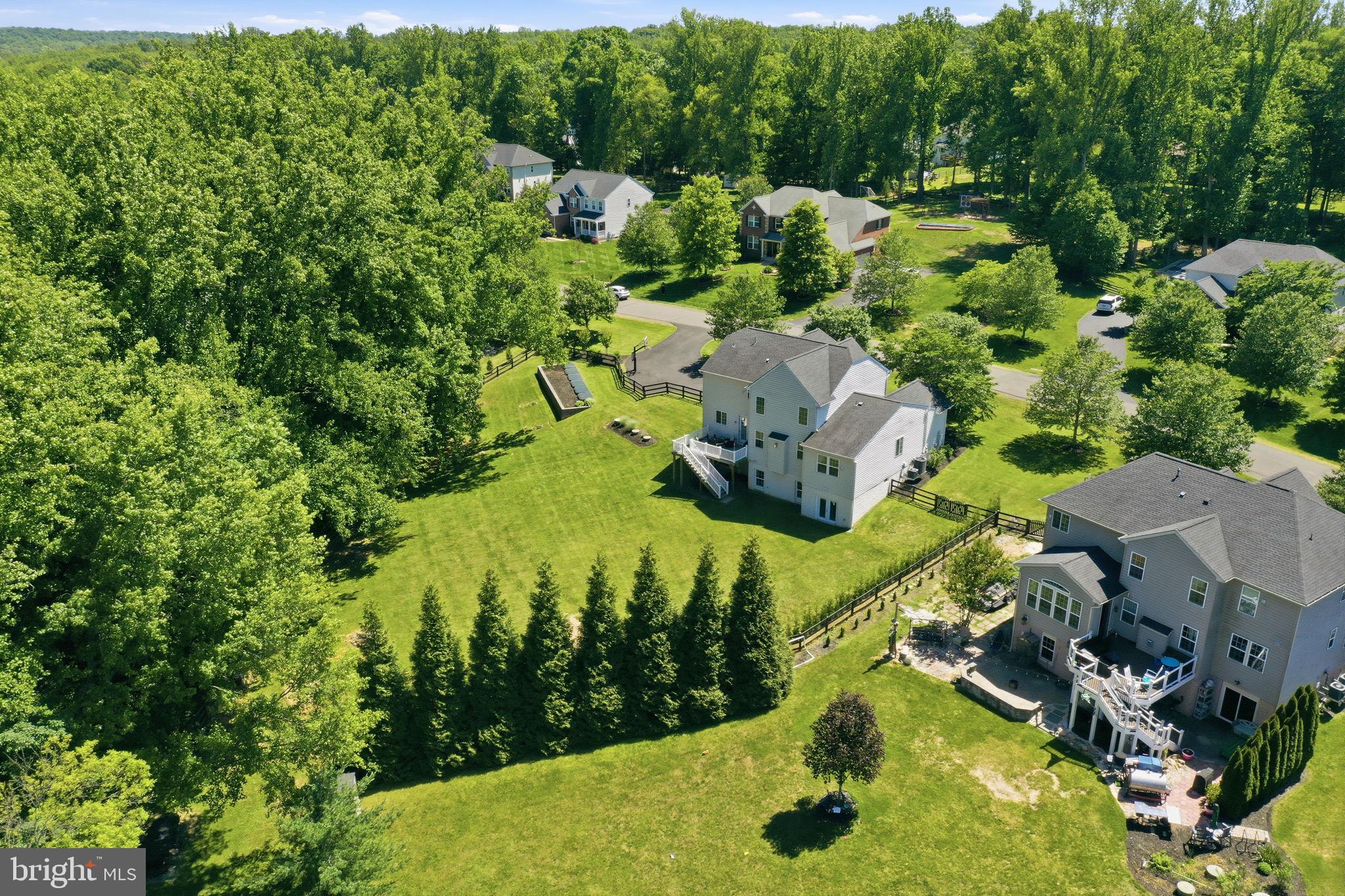 8046 SIDE HILL DRIVE
