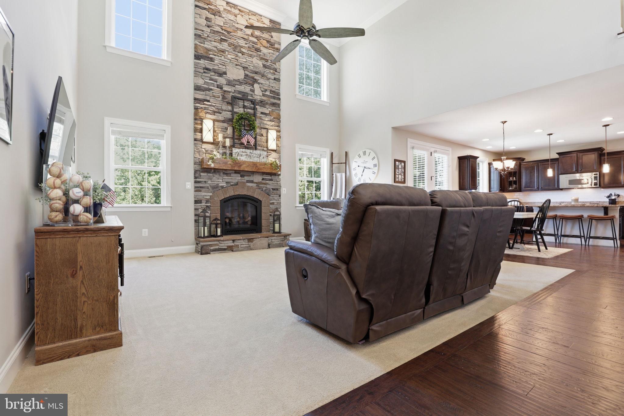 8046 SIDE HILL DRIVE