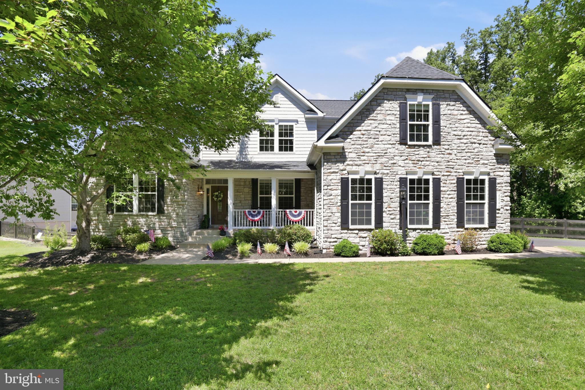 8046 SIDE HILL DRIVE