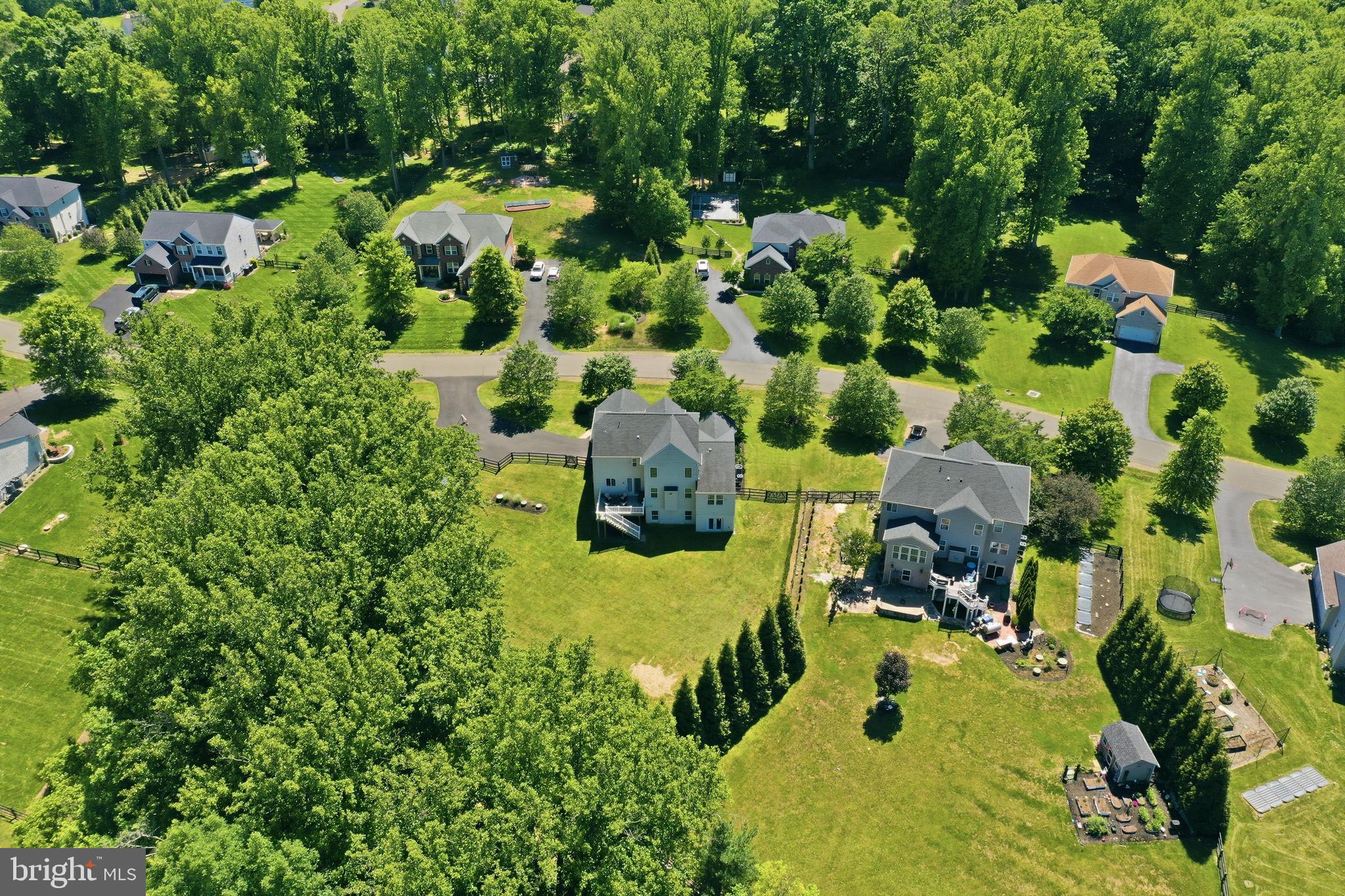 8046 SIDE HILL DRIVE