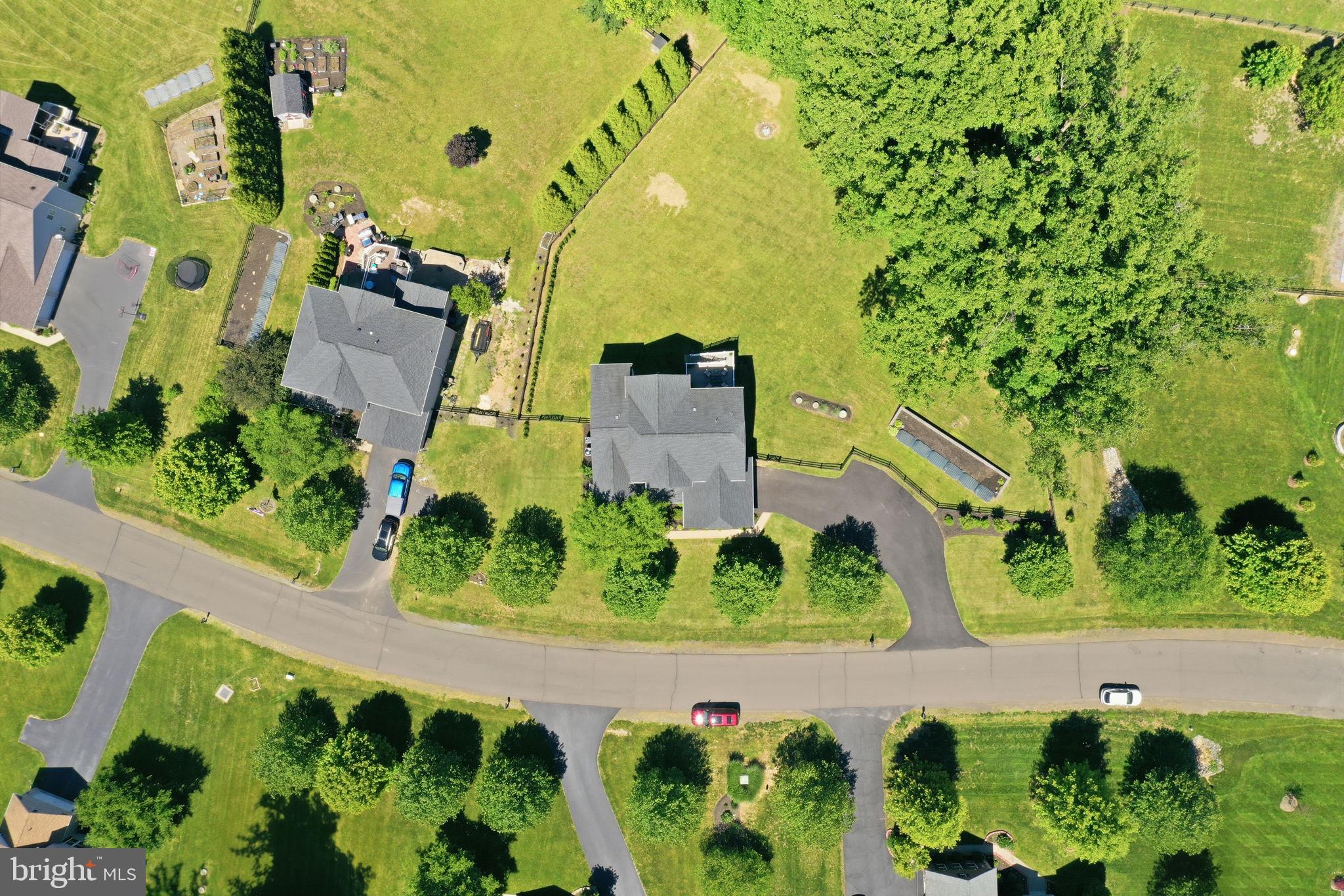 8046 SIDE HILL DRIVE