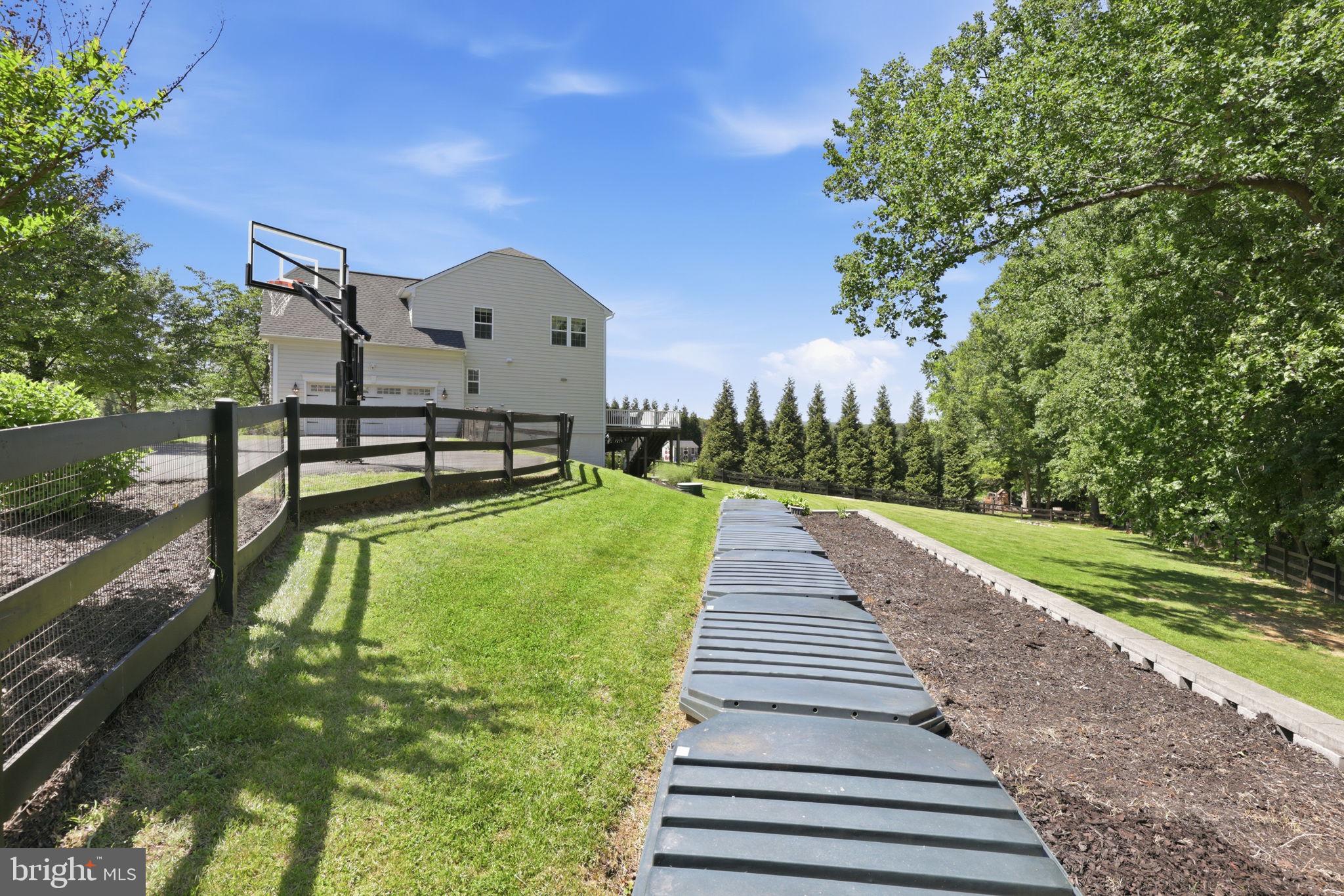 8046 SIDE HILL DRIVE