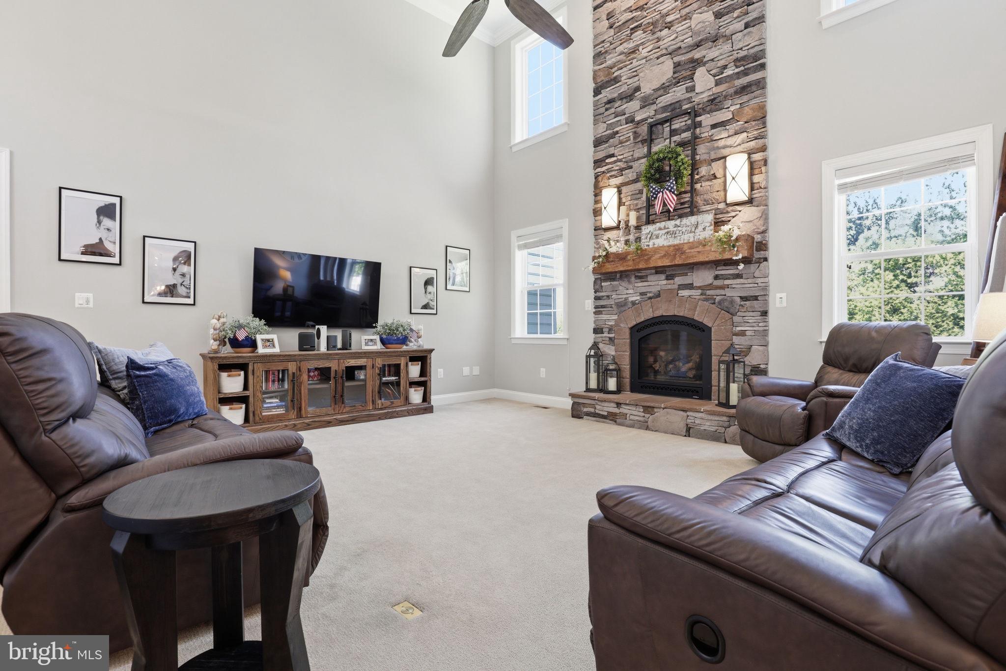 8046 SIDE HILL DRIVE