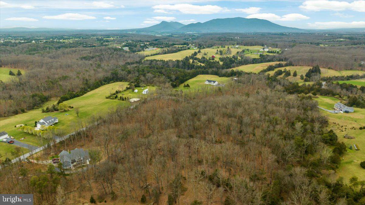 3 Huttle Rd
