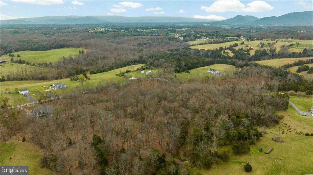 3 Huttle Rd