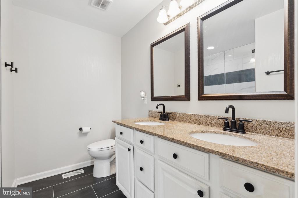 210 Morlyn Dr