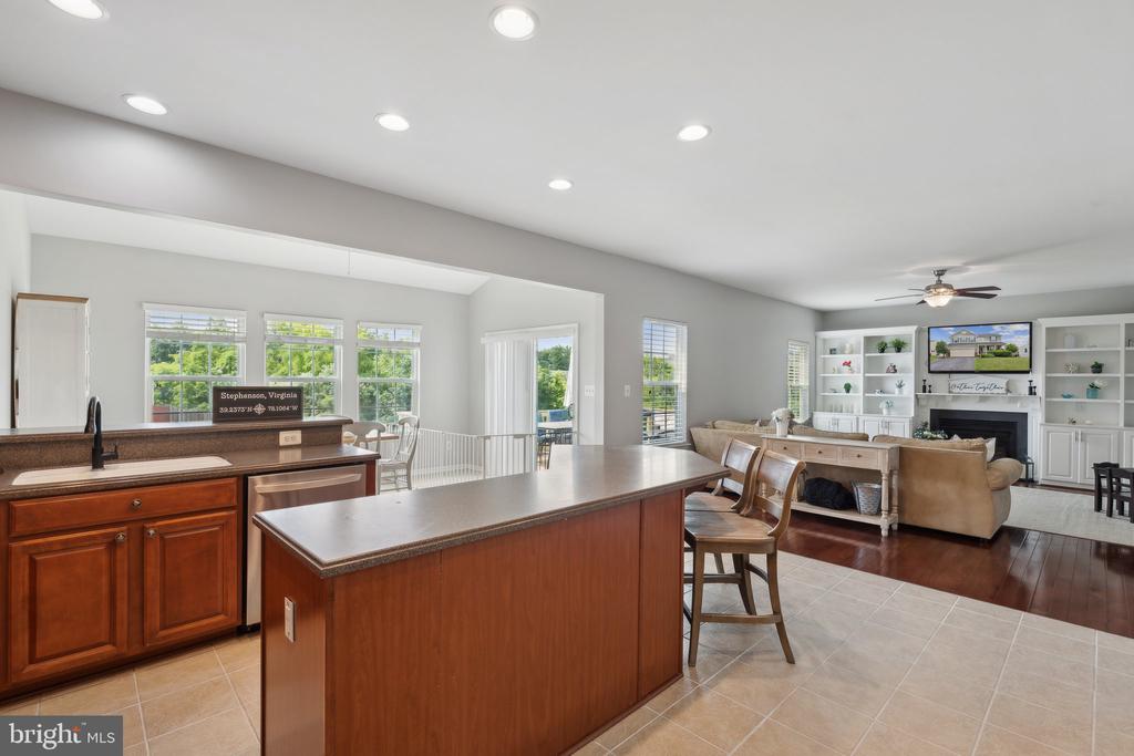 210 Morlyn Dr
