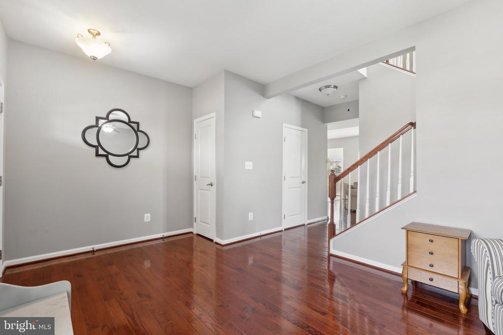 210 Morlyn Dr