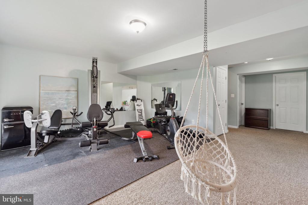 210 Morlyn Dr