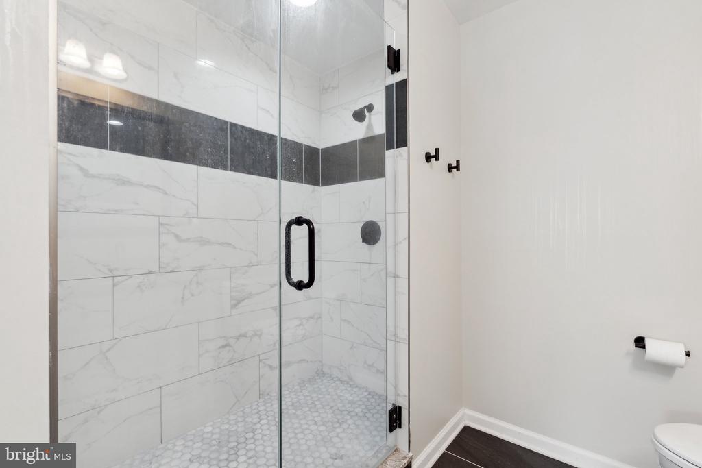 210 Morlyn Dr