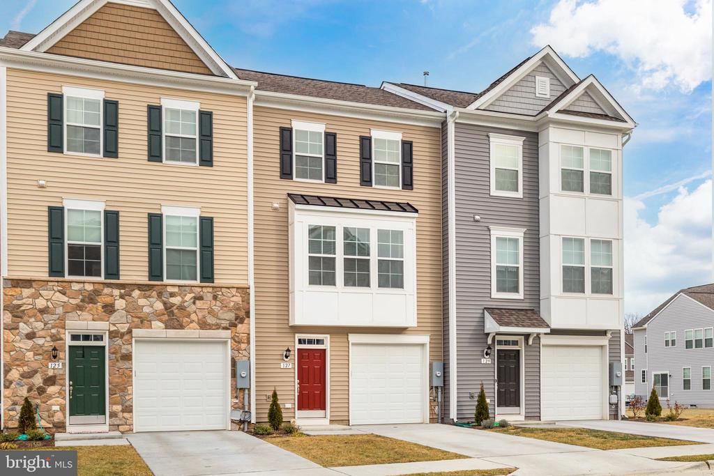 127 METCALF TERRACE