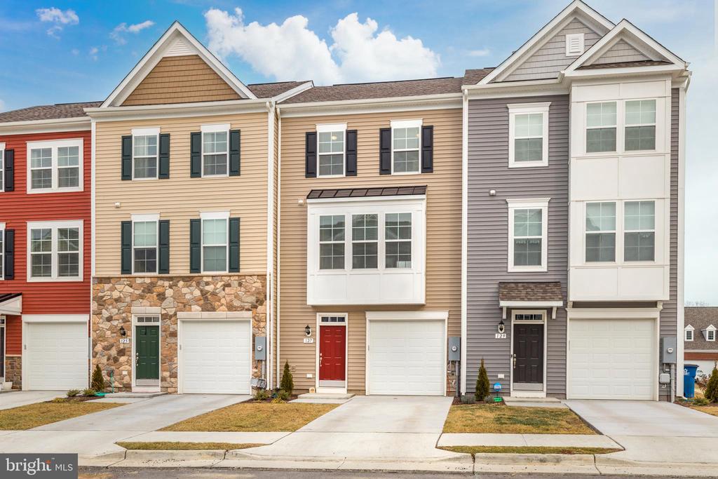 127 METCALF TERRACE