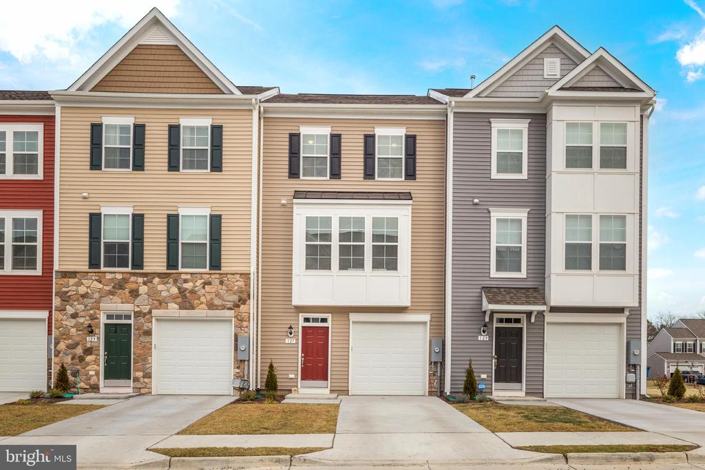 127 METCALF TERRACE