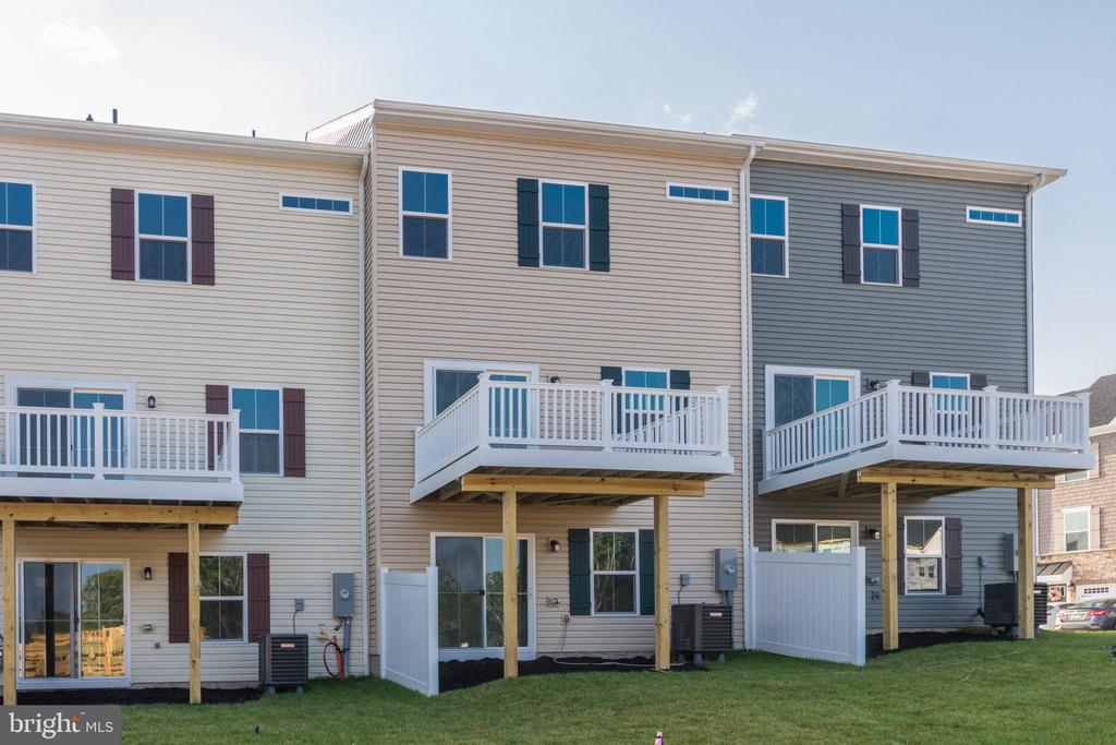 120 TWINLEAF WAY