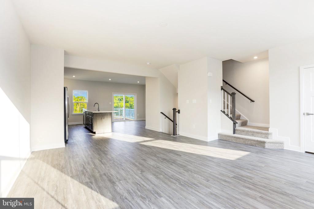 120 TWINLEAF WAY
