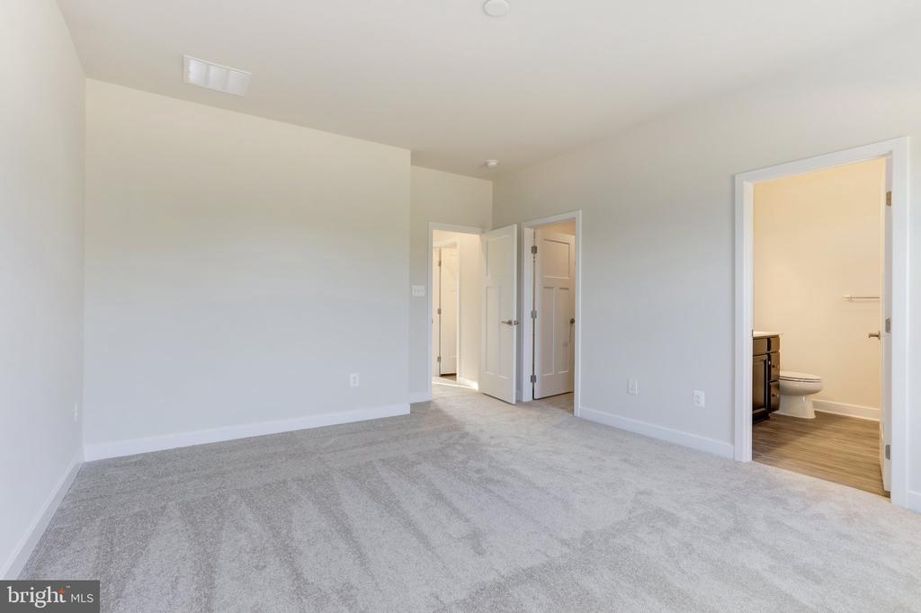 120 TWINLEAF WAY