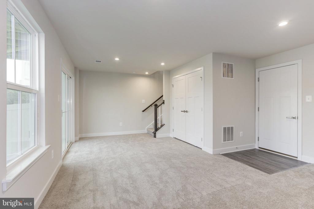 120 TWINLEAF WAY