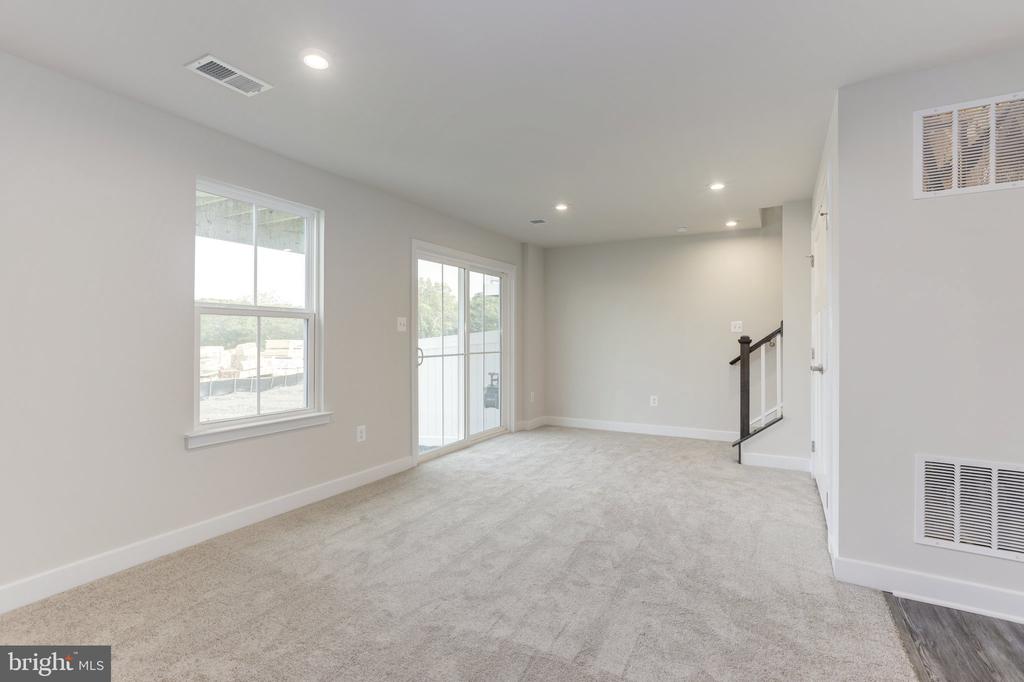 120 TWINLEAF WAY