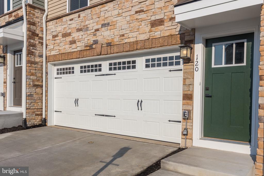 120 TWINLEAF WAY