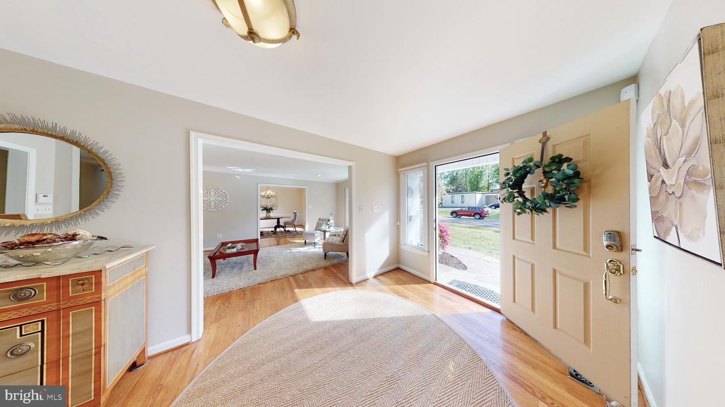 9246 Wood Glade Dr