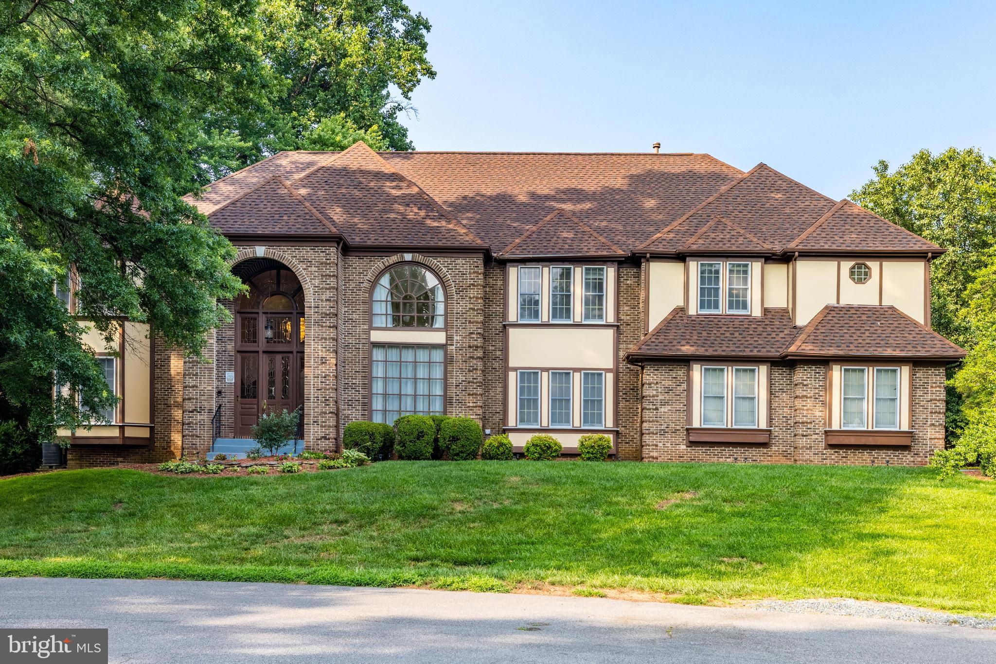 9826 Lake Meadow Ct