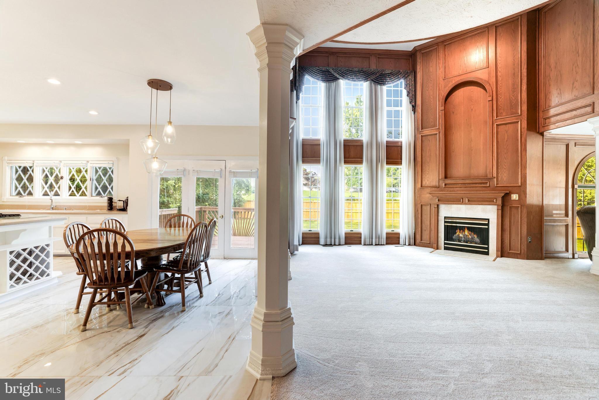 9826 Lake Meadow Ct