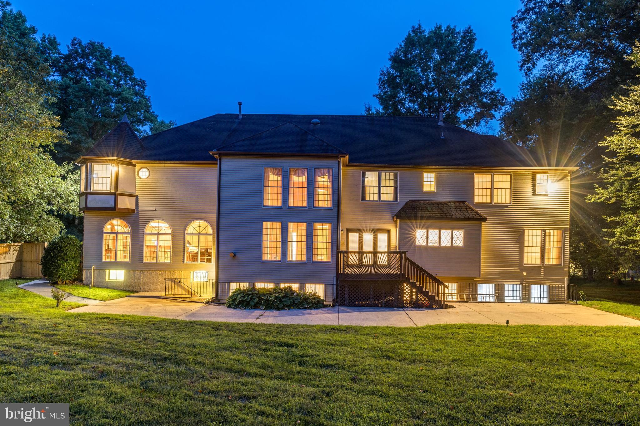 9826 Lake Meadow Ct